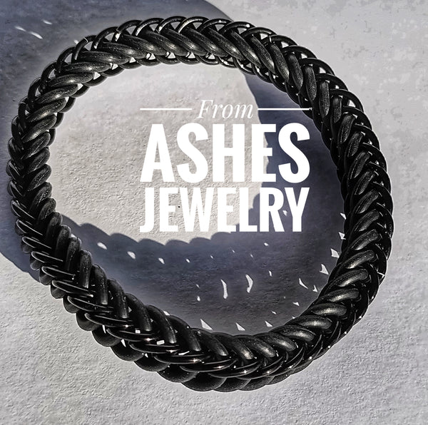 The Best Cremation Jewelry: Rings, Necklaces, and More